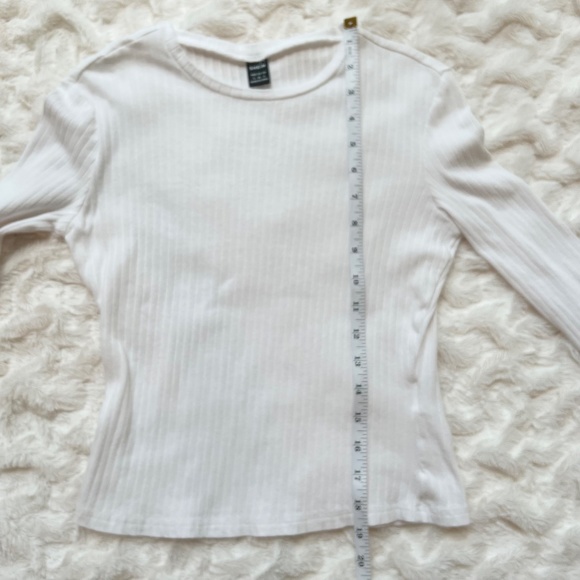 Long-Sleeve Cream Top - Picture 11 of 15